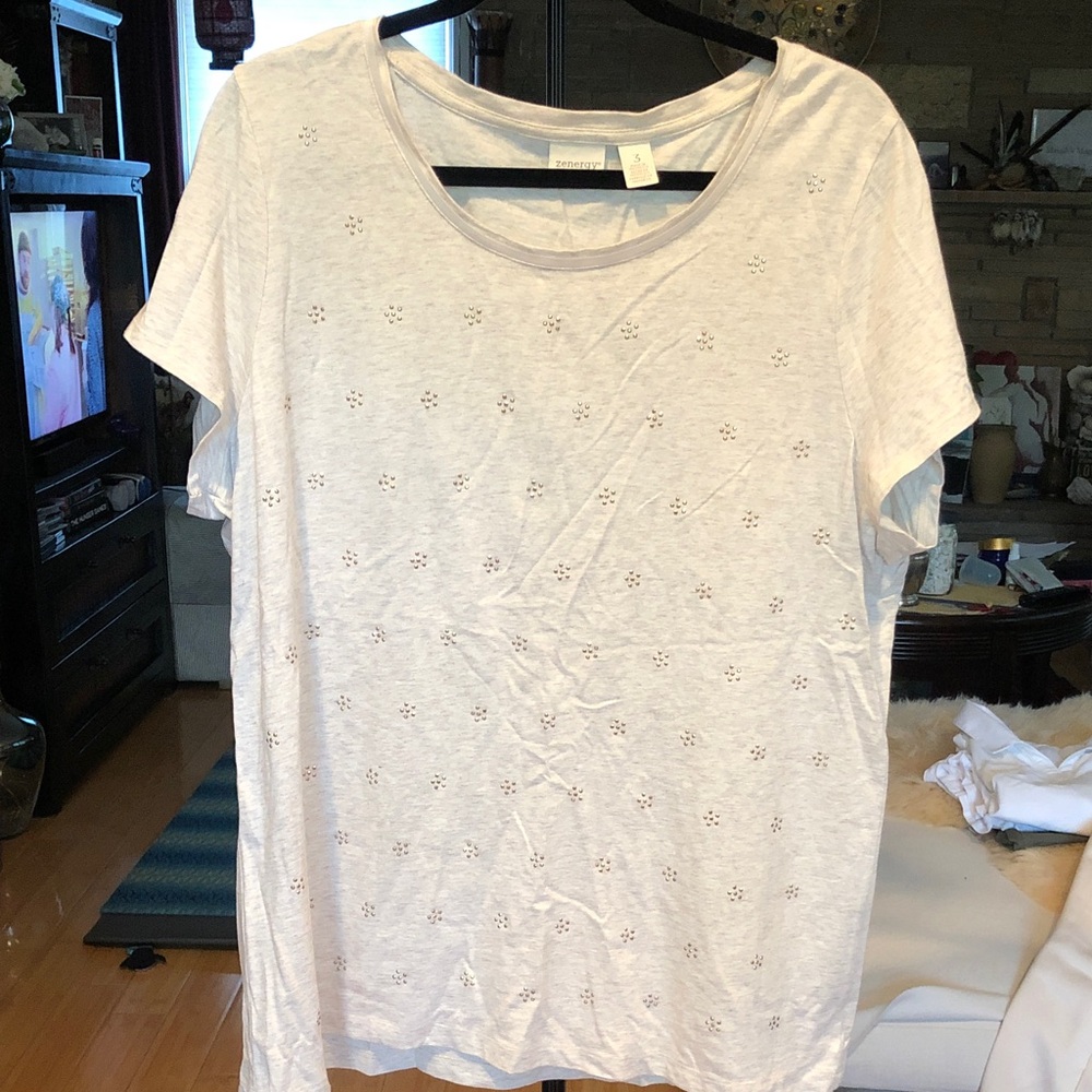 Zenergy by Chico’s Casual Women's cream with gold design Short Sleeve Tee